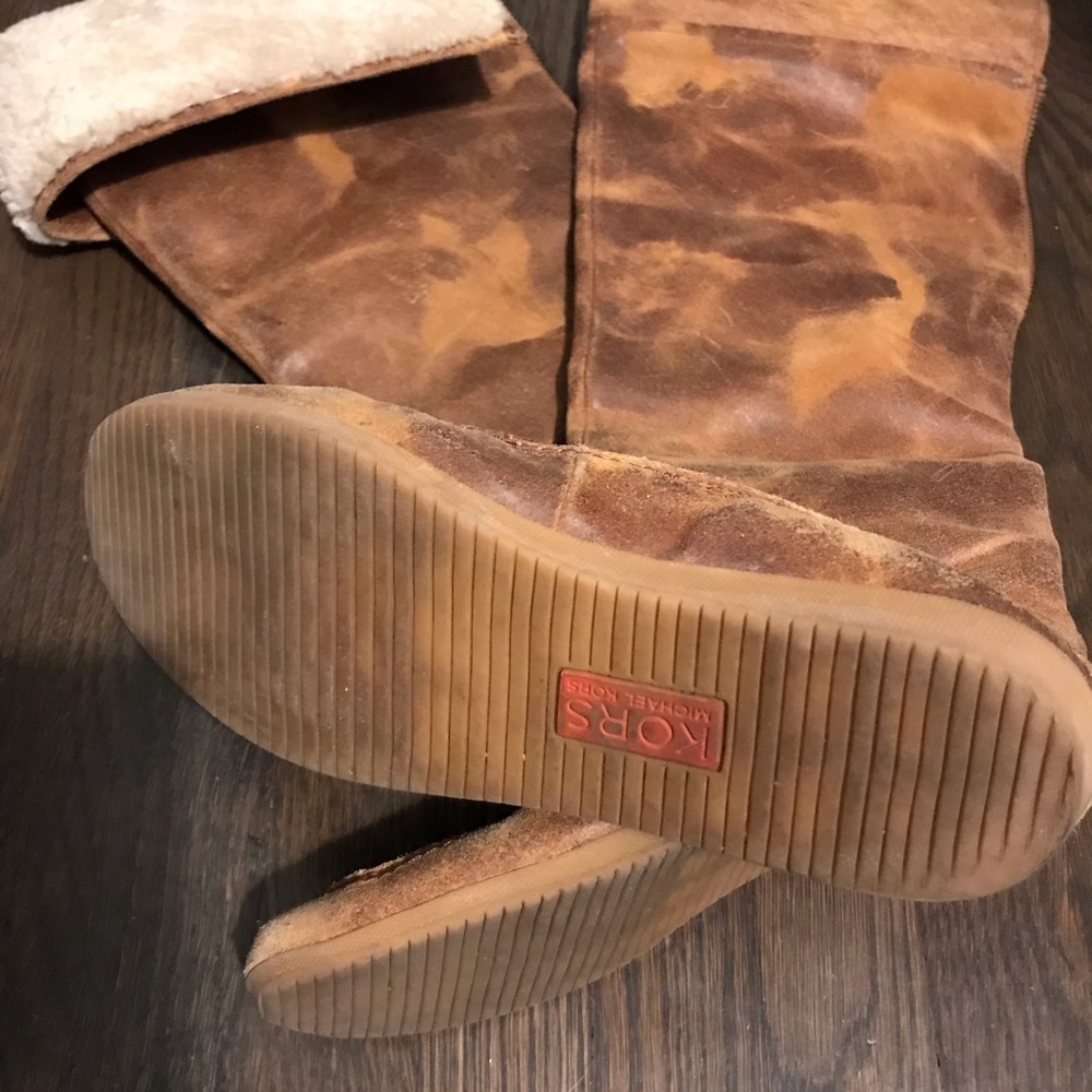 Boots - Picture 3 of 3